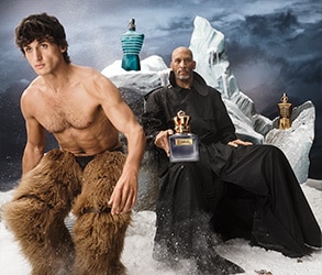 Prémium férfi parfümök művészi téli kompozícióban, luxus illatok és exkluzív ajándékötletek.