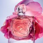 30 ML Lancôme La Vie Est Belle La Vie Est Belle Rose Extraordinaire Eau de Parfum  2 of 3 La Vie Est Belle Rose Extraordinaire Eau de Parfum