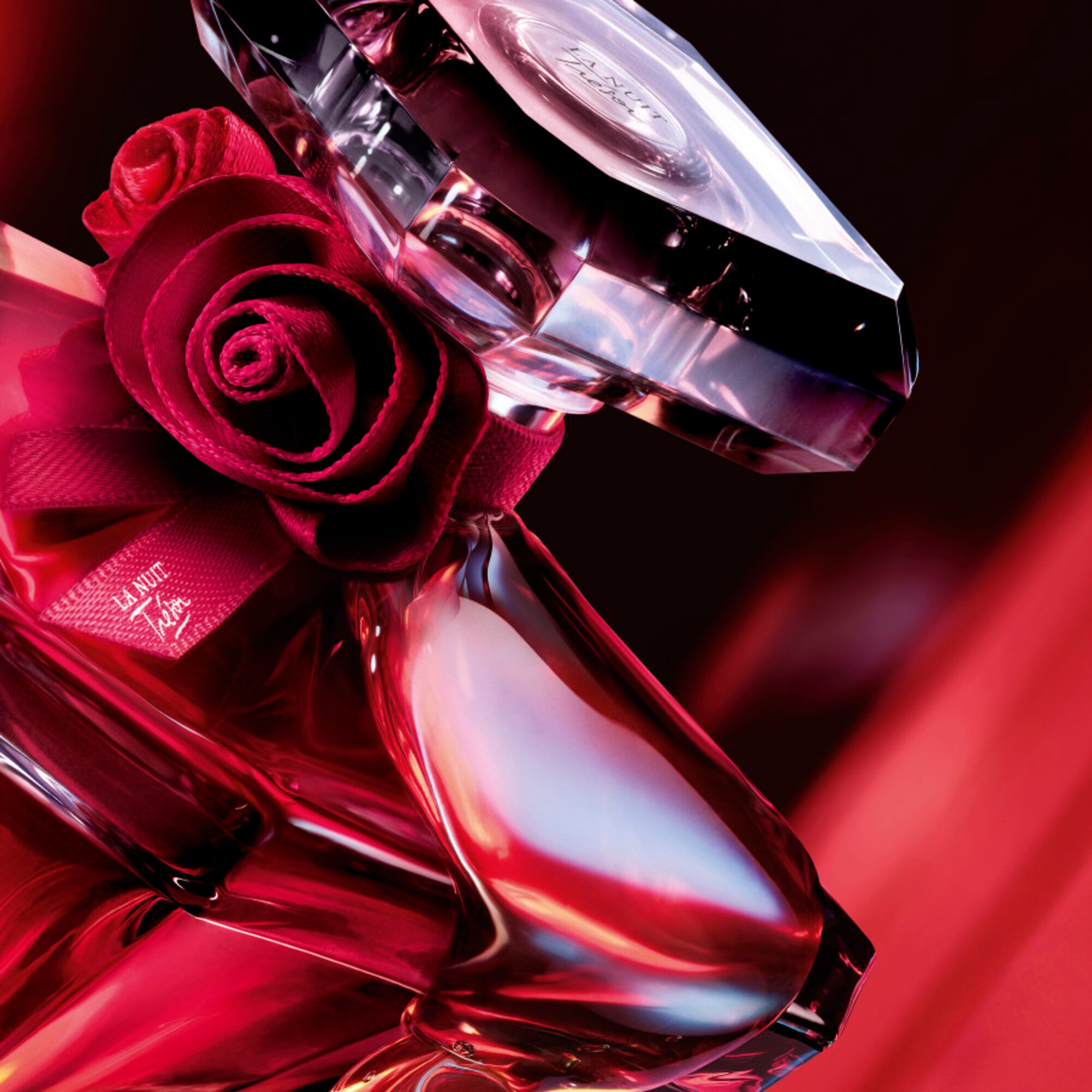 La Nuit Trésor Rouge Drama Eau de Parfum