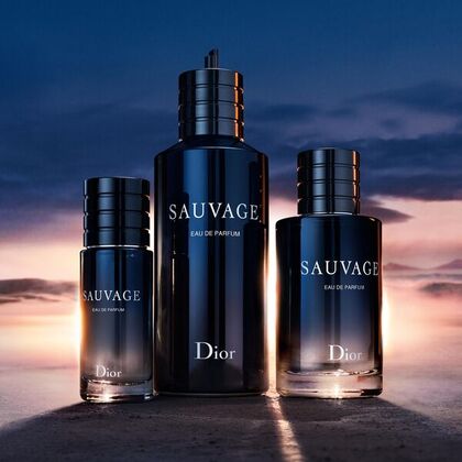 300 ML Dior Sauvage Sauvage Eau De Parfum utántöltő  1 of 3 