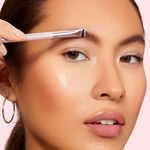 REAL TECHNIQUES Dynamic Duo Brow Dynamic Duo Brow Szemöldökformázó ecset 2 of 3 Dynamic Duo Brow Szemöldökformázó ecset