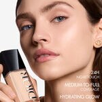  Dior Forever Dior Forever Skin Glow alapozó  2 of 5 Dior Forever Skin Glow alapozó