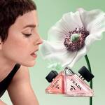 50 ML PRADA Paradoxe PARADOXE VIRTUAL FLOWER Eau de Parfum 2 of 3 PARADOXE VIRTUAL FLOWER Eau de Parfum