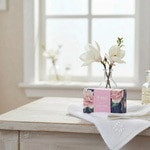 200 G SOMERSET RHS Szappan The Flower Show Collection Magnolia Tuberose 3 of 3 Szappan The Flower Show Collection Magnolia Tuberose