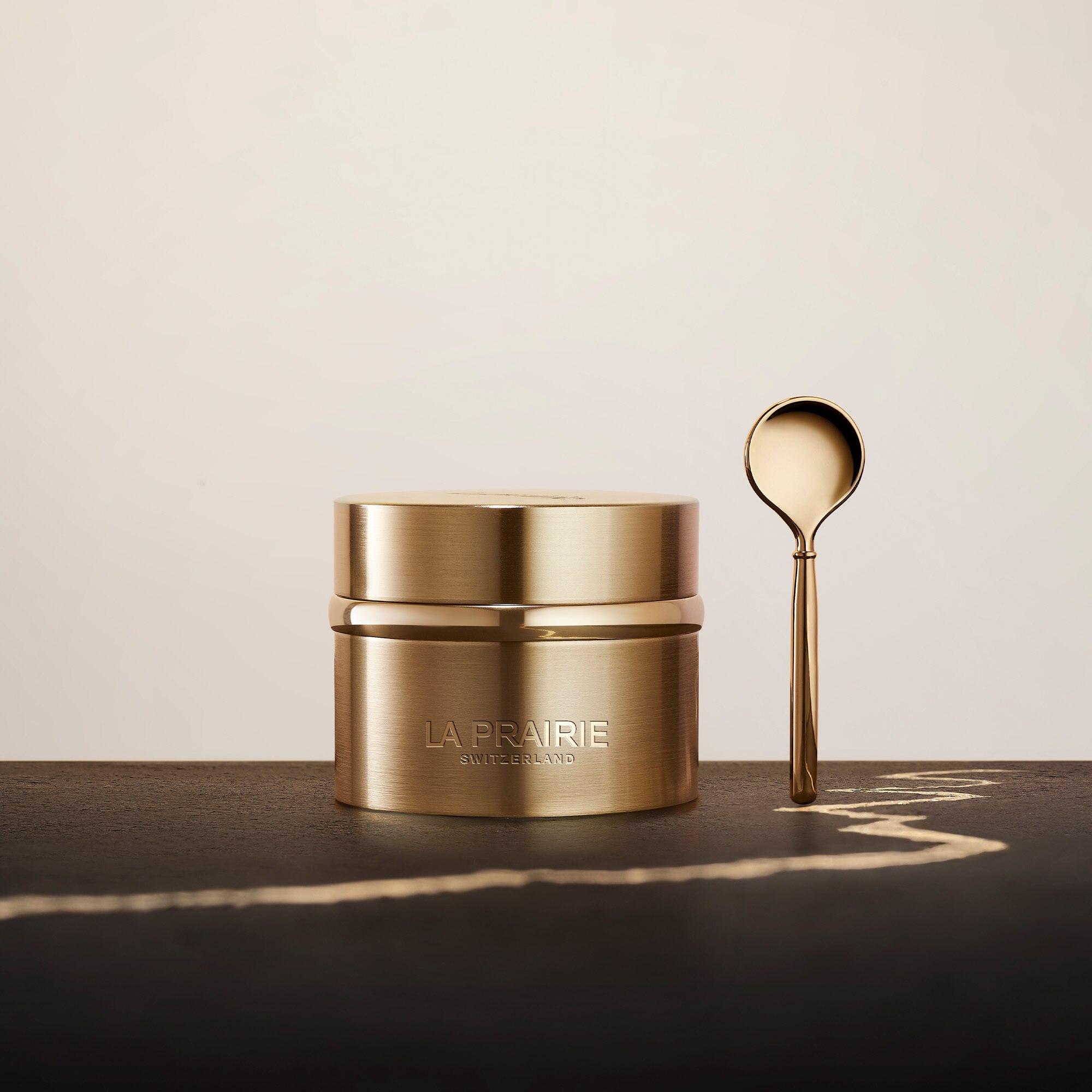 Pure Gold Radiance Eye Cream