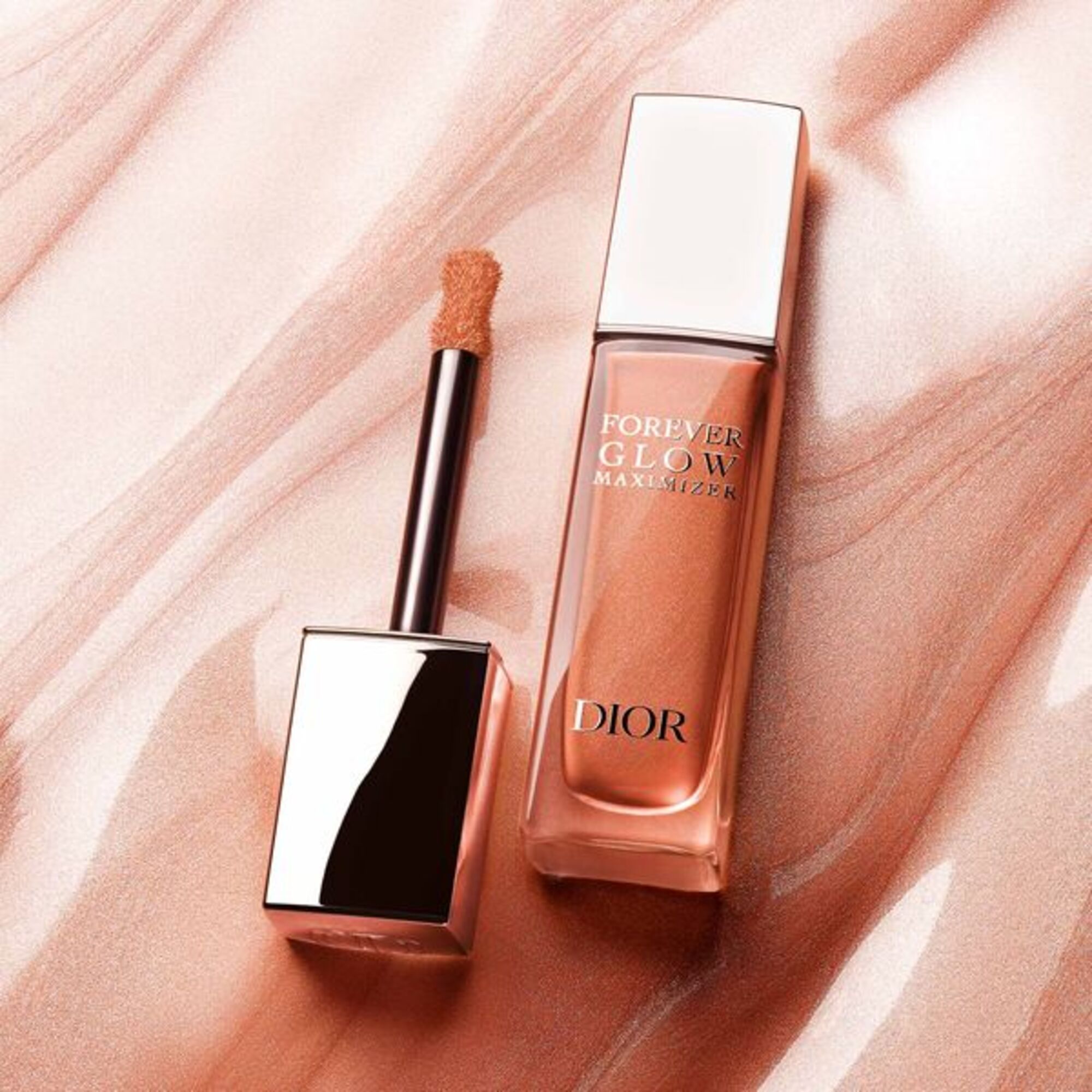 GLOW MAXIMIZER Highlighter