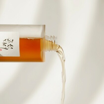 Víz a Ginseng Essence Water