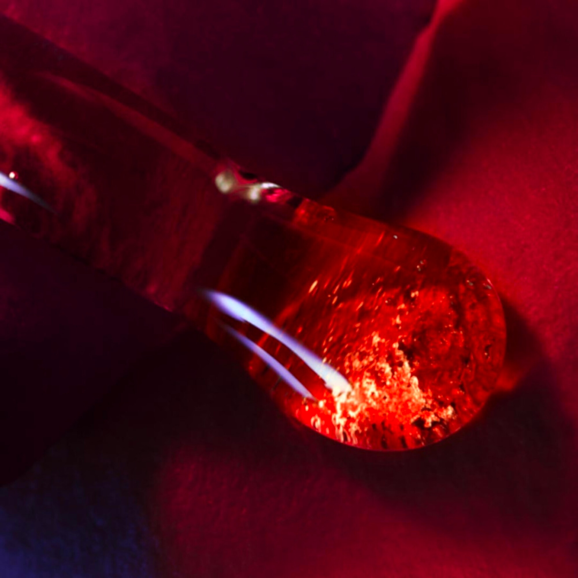 La Nuit Trésor Rouge Drama Eau de Parfum