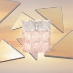 30 ML ISSEY MIYAKE LUMIERE D'ISSEY Lumière d’Issey Eau de Parfum  4 of 8 Lumière d’Issey Eau de Parfum