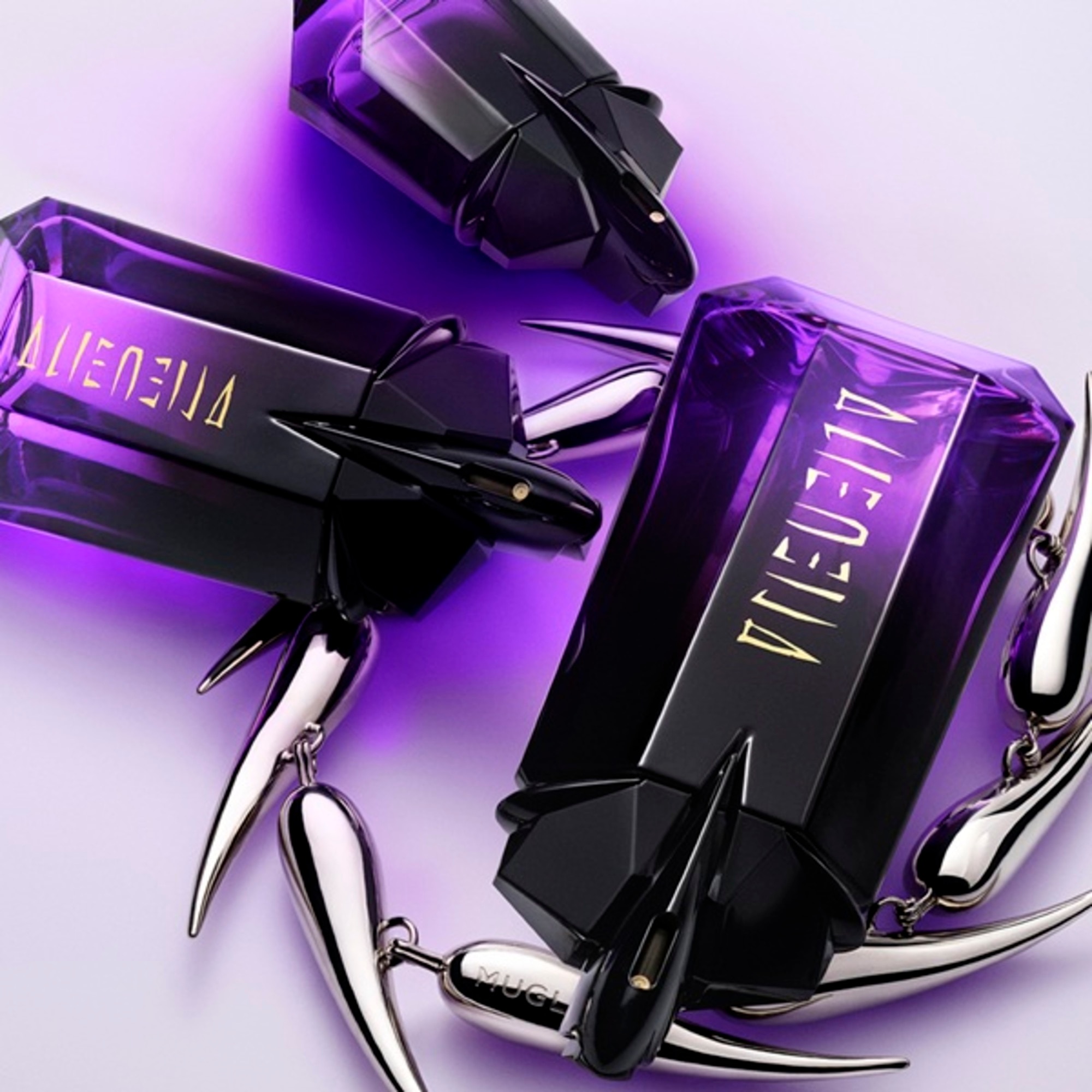 90 ML MUGLER ALIEN Alien Eau de Parfum Extraintense  1 of 8 