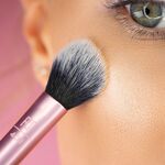 REAL TECHNIQUES Setting Brush Setting Brush Sminkecset 2 of 3 Setting Brush Sminkecset