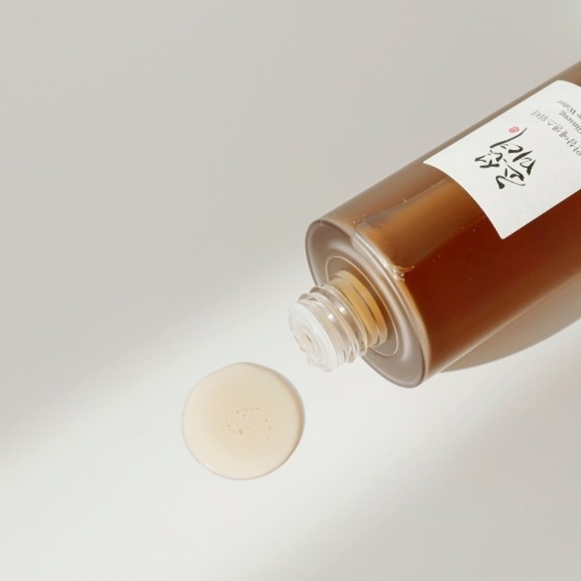 Víz a Ginseng Essence Water