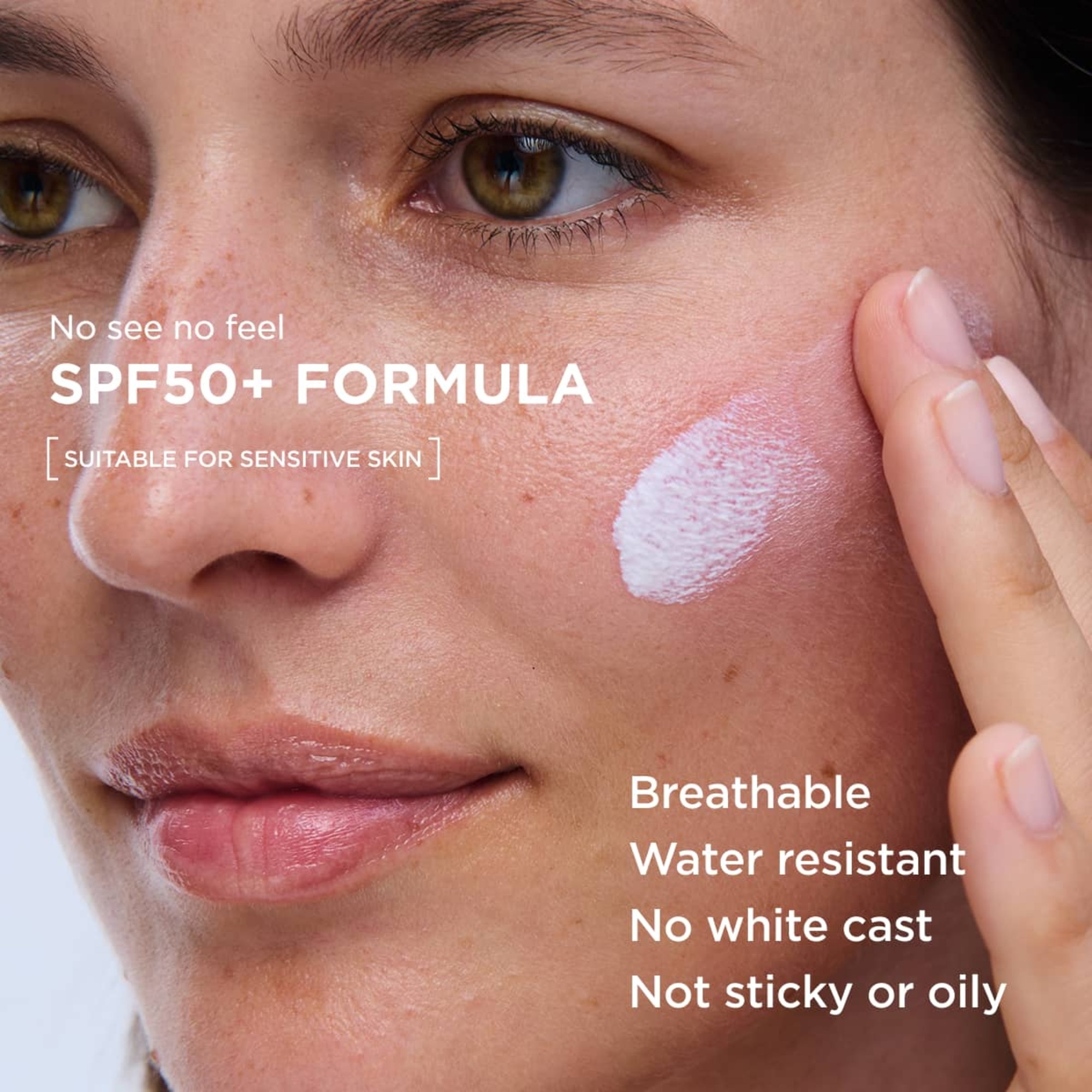 30 ML CLARINS UV Plus UV Plus Skin Barrier SPF 50+ 1 of 3