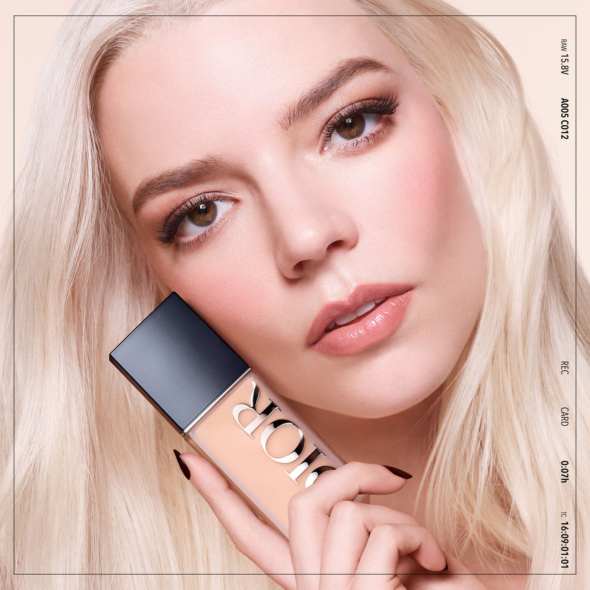  Dior Forever Dior Forever Skin Wear alapozó  1 of 5 