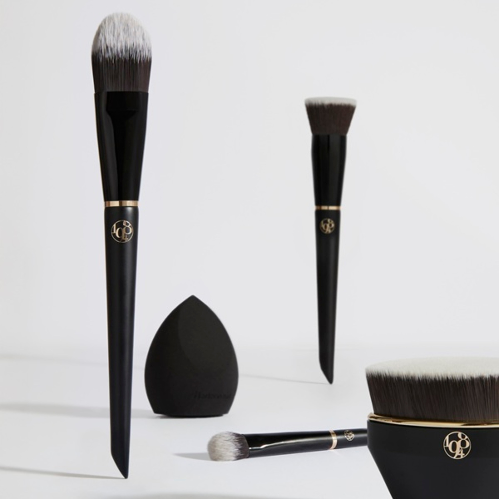 Alapozó és ápoló ecset N°04