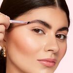 REAL TECHNIQUES Brow Game Brow Game Szemöldökformázó szett 2 of 3 Brow Game Szemöldökformázó szett