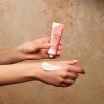 30 ML Marionnaud Skincare Cherry Blossom Cherry Blossom Cotton Hidratáló kézkrém  5 of 10 Cherry Blossom Cotton Hidratáló kézkrém